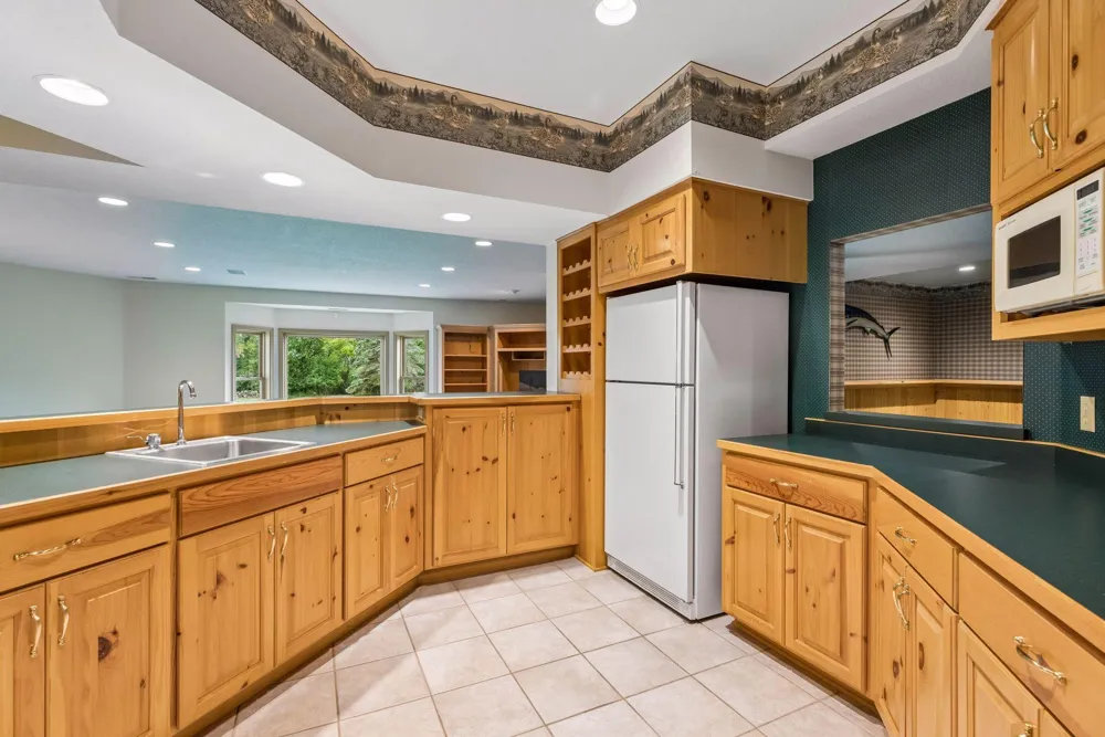 4650 Neal Avenue Stillwater, MN 55082