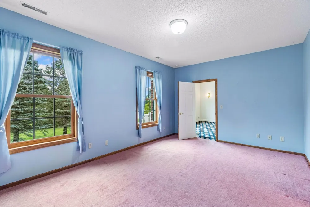 4650 Neal Avenue Stillwater, MN 55082