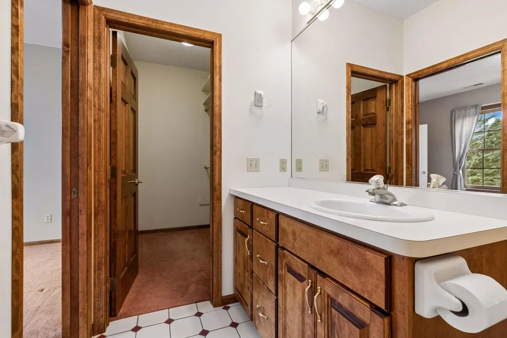 4650 Neal Avenue Stillwater, MN 55082