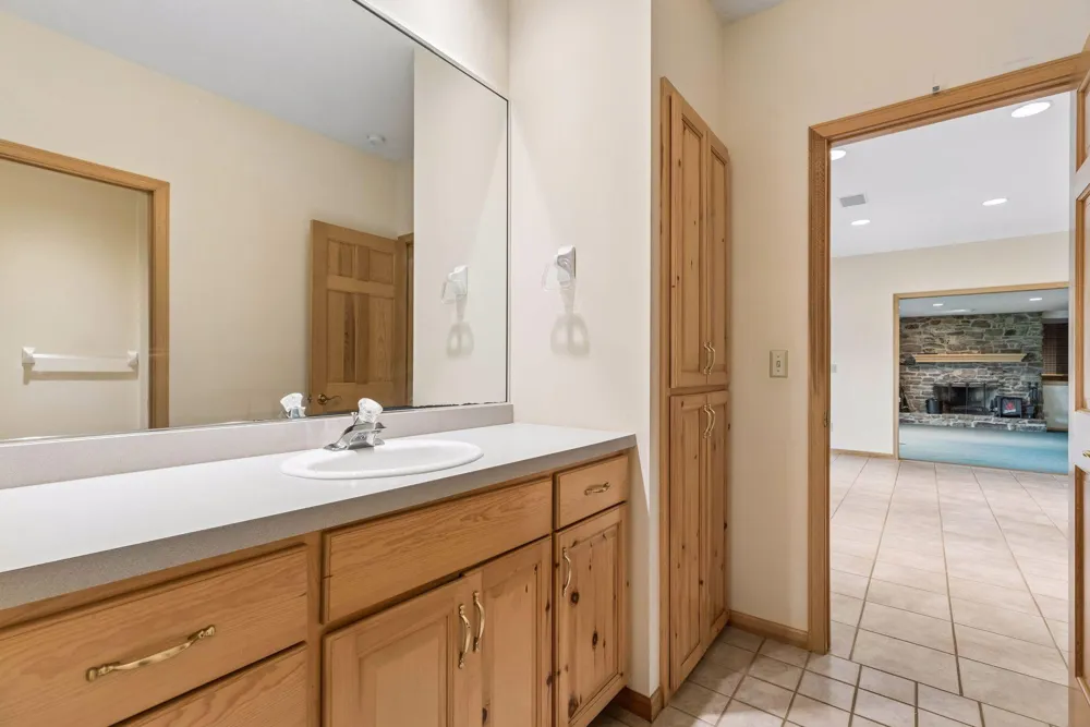 4650 Neal Avenue Stillwater, MN 55082
