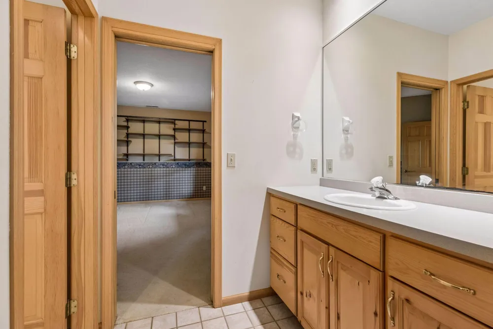 4650 Neal Avenue Stillwater, MN 55082