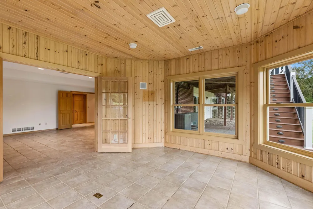 4650 Neal Avenue Stillwater, MN 55082