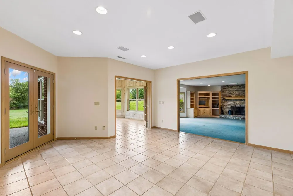 4650 Neal Avenue Stillwater, MN 55082