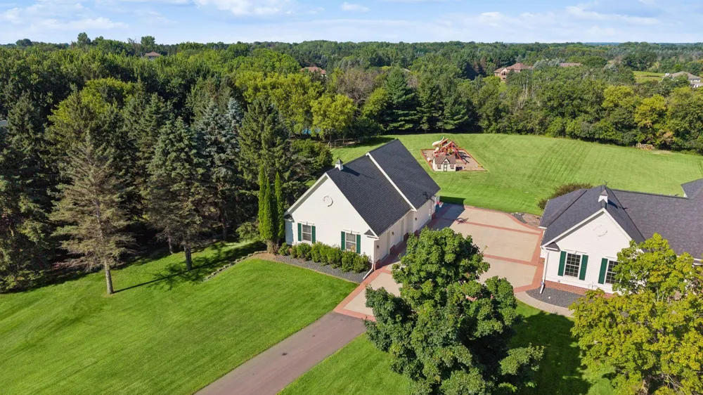 4650 Neal Avenue Stillwater, MN 55082