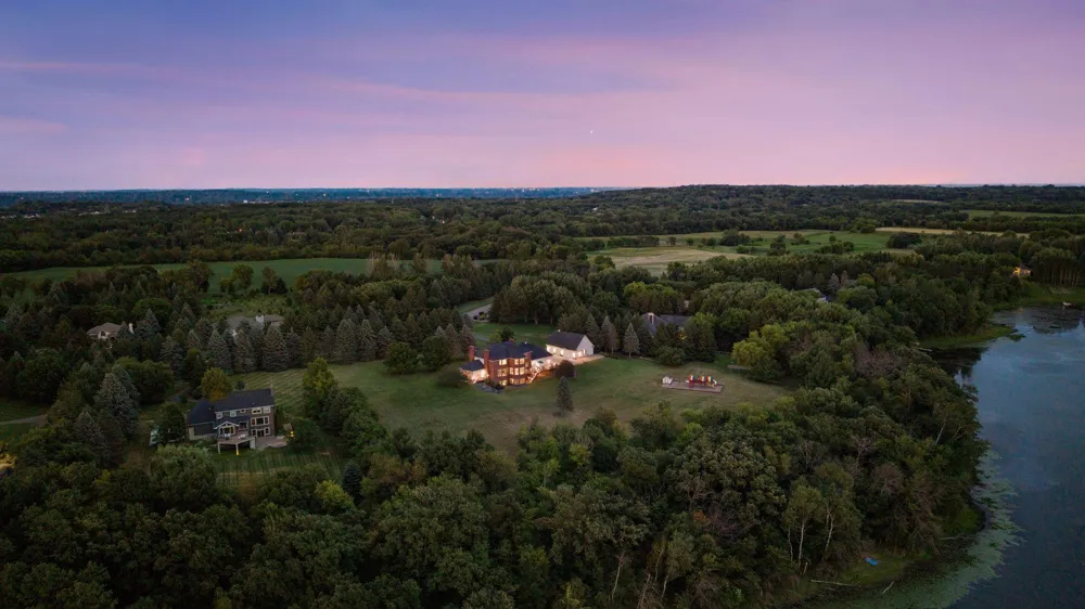 4650 Neal Avenue Stillwater, MN 55082