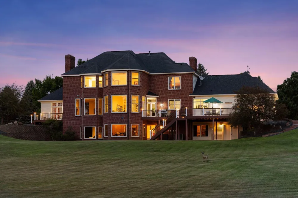 4650 Neal Avenue Stillwater, MN 55082