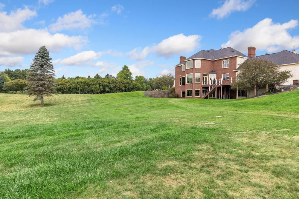 4650 Neal Avenue Stillwater, MN 55082