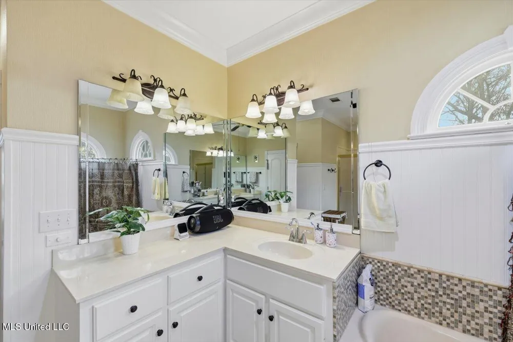 112 Saddle Creek Cove Canton, MS 39046