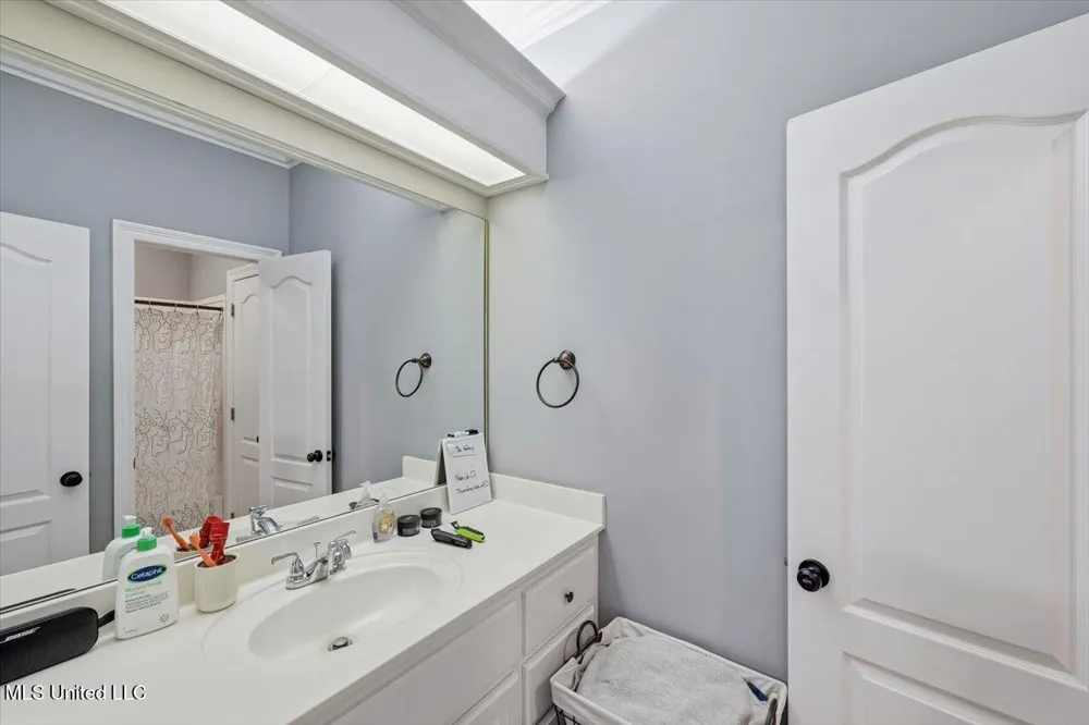 112 Saddle Creek Cove Canton, MS 39046