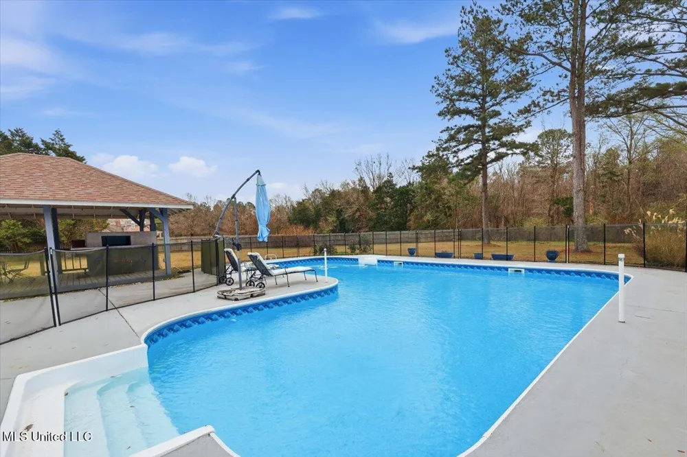 112 Saddle Creek Cove Canton, MS 39046