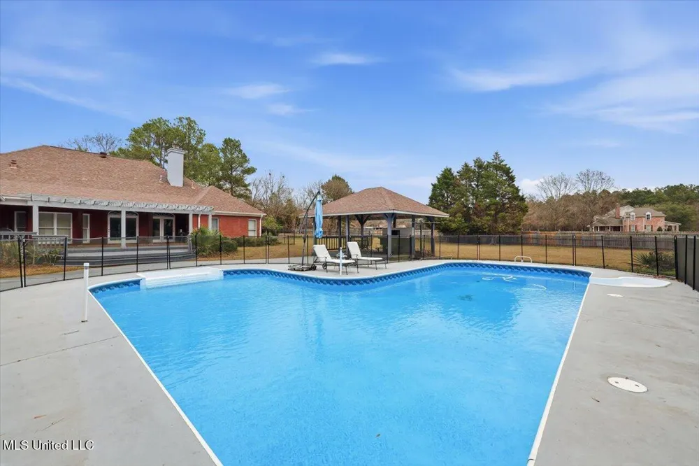 112 Saddle Creek Cove Canton, MS 39046