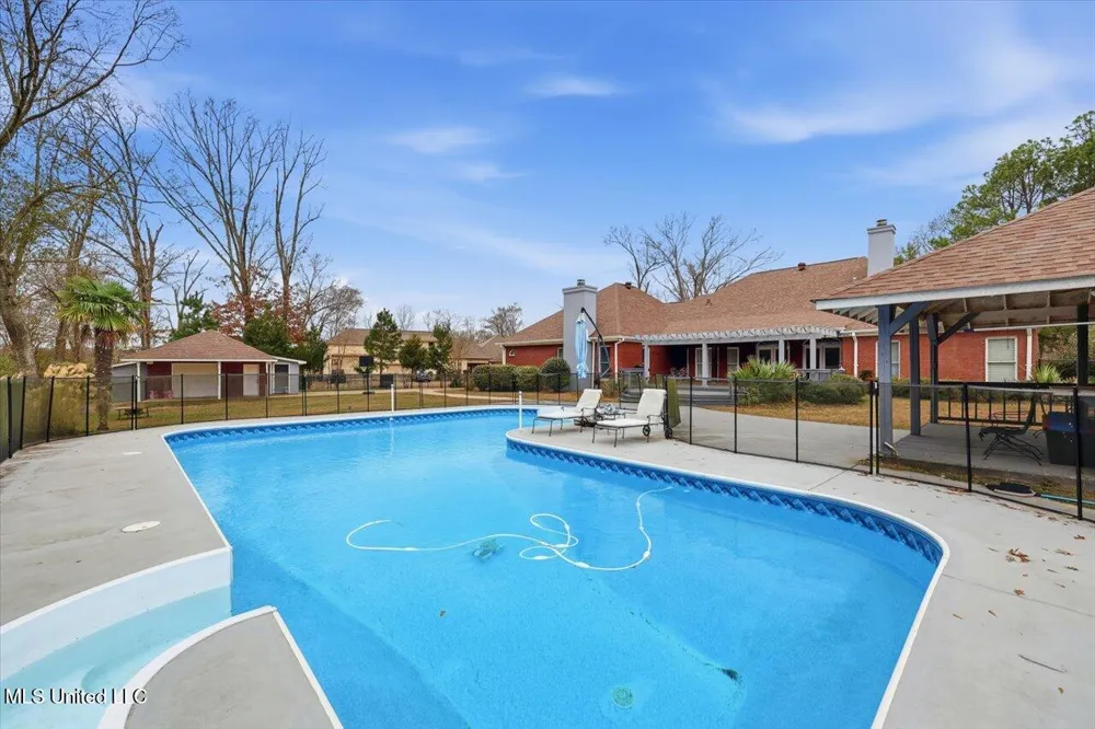 112 Saddle Creek Cove Canton, MS 39046