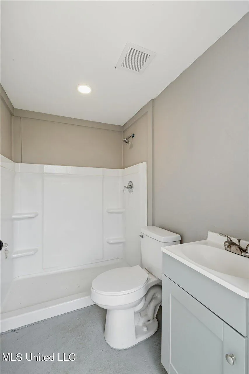 112 Saddle Creek Cove Canton, MS 39046