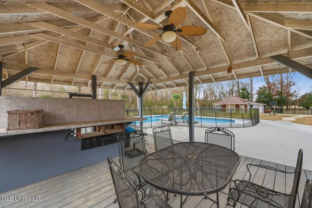 112 Saddle Creek Cove Canton, MS 39046
