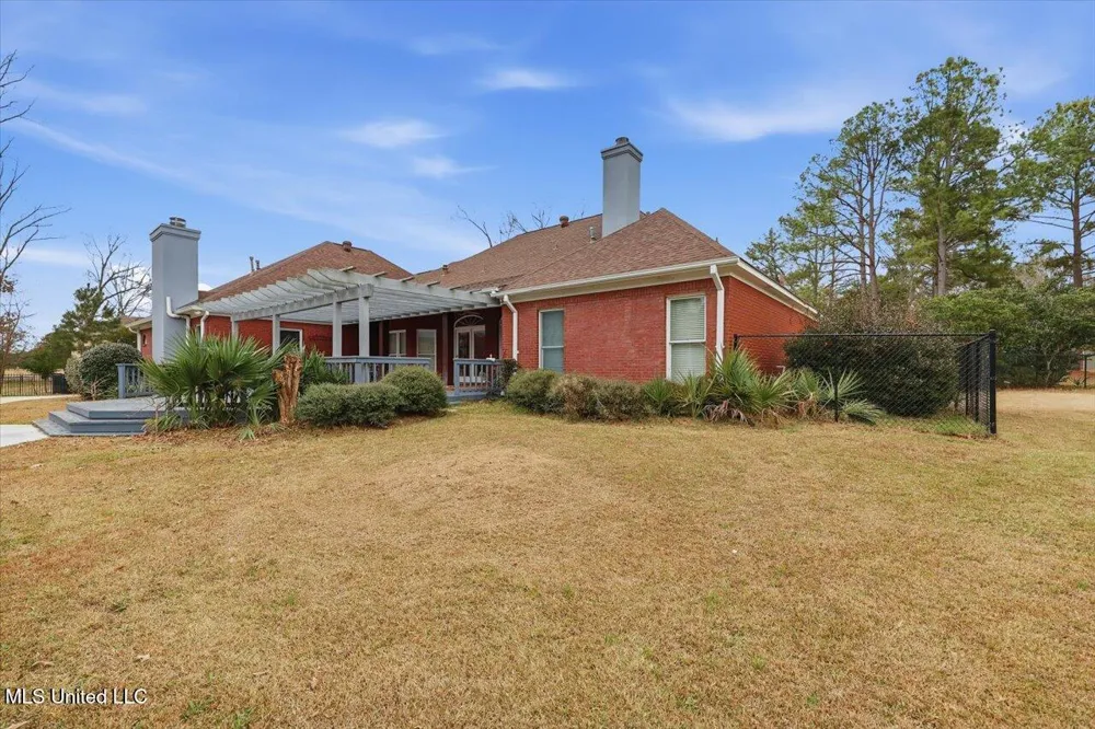 112 Saddle Creek Cove Canton, MS 39046