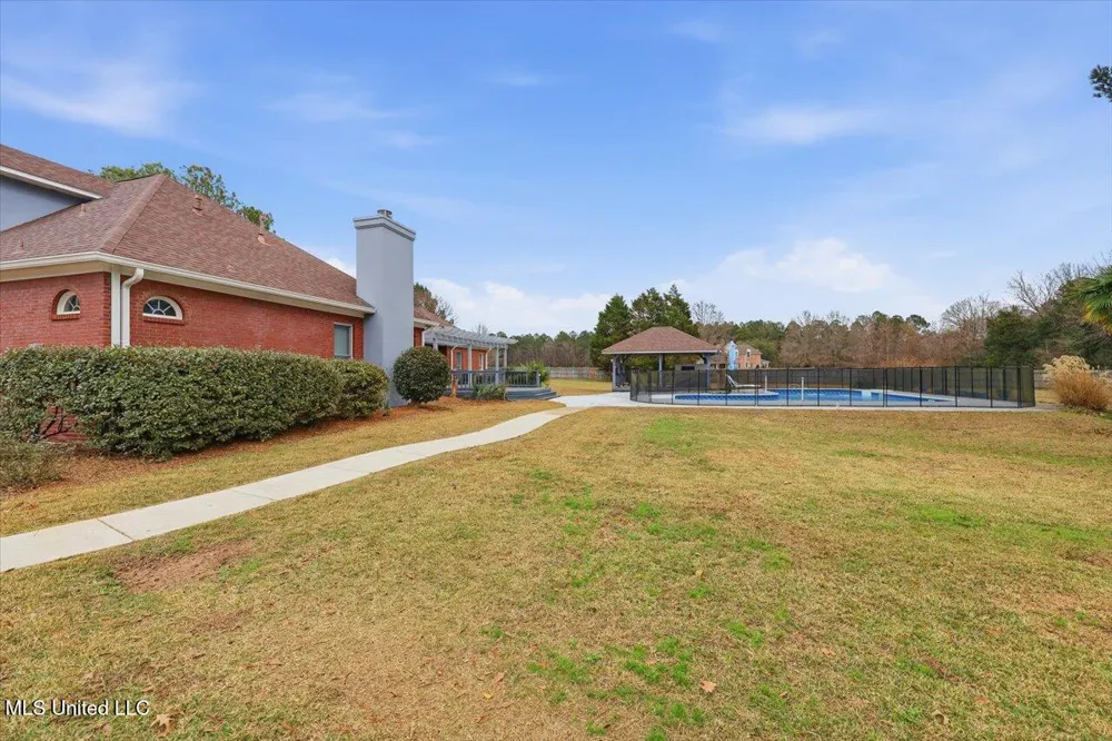 112 Saddle Creek Cove Canton, MS 39046
