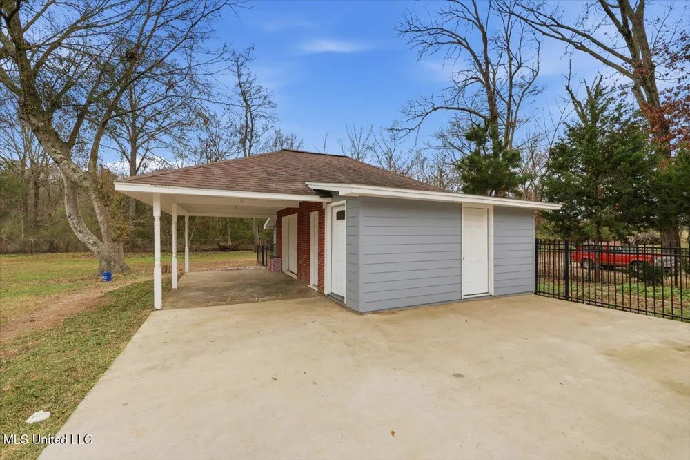 112 Saddle Creek Cove Canton, MS 39046