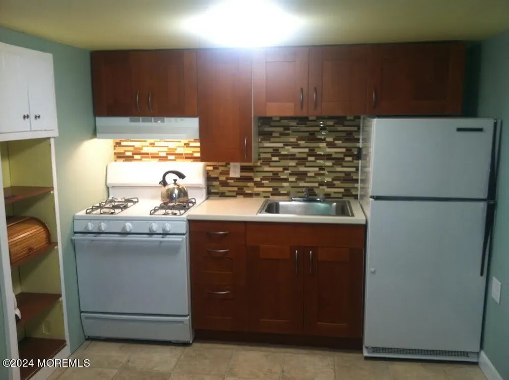 421 1st Avenue Manasquan, NJ 08736