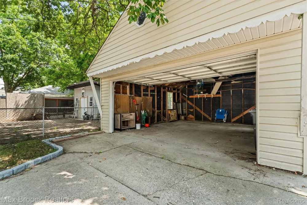 201 W Webster Street Ferndale City, MI 48220