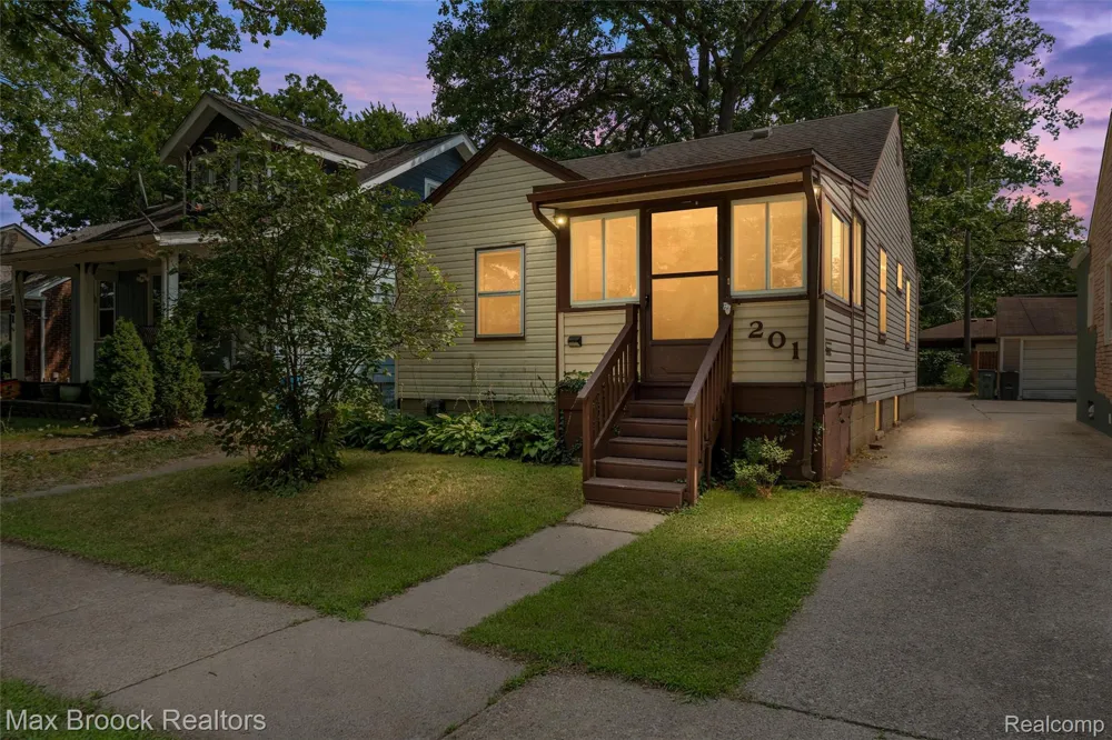 201 W Webster Street Ferndale City, MI 48220