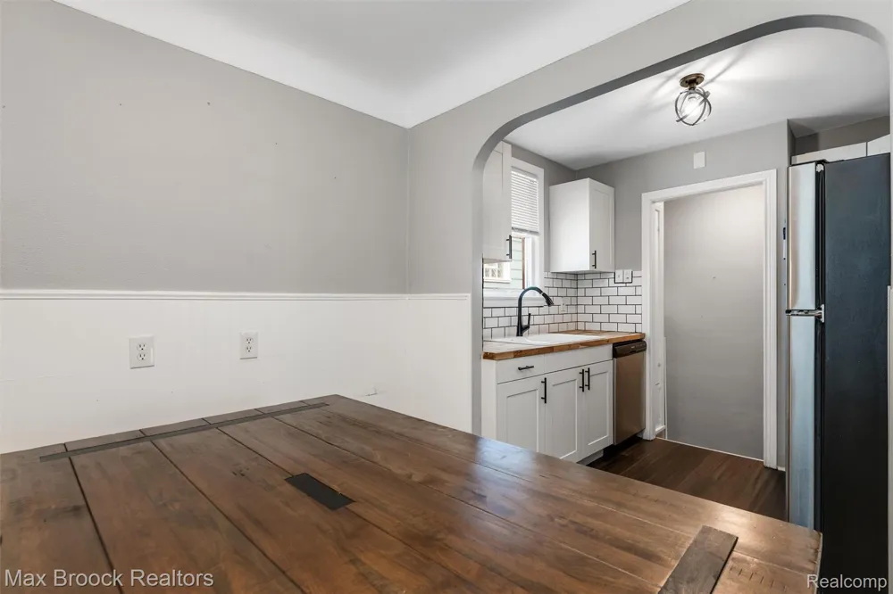 201 W Webster Street Ferndale City, MI 48220