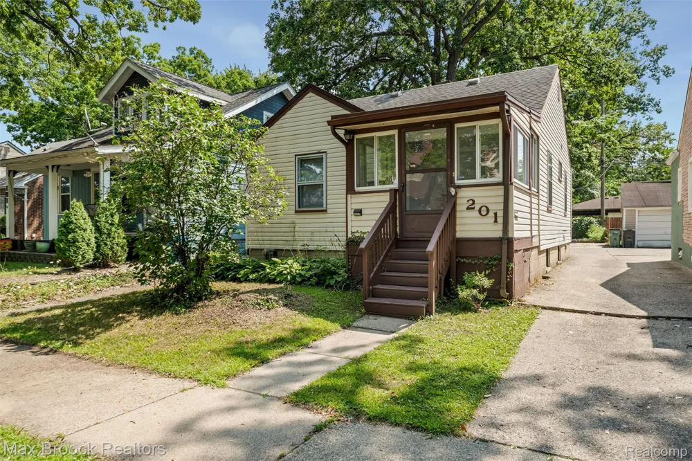 201 W Webster Street Ferndale City, MI 48220