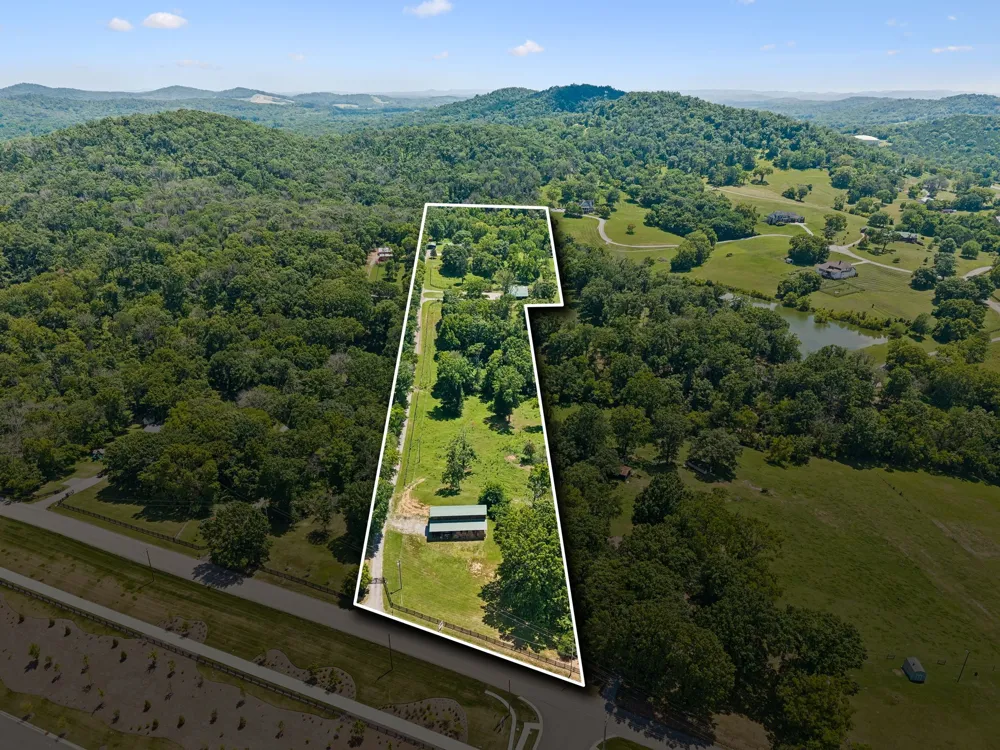 2671 Sanford Rd Nolensville, TN 37135