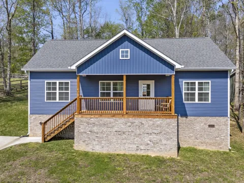 521 Lewis Ln