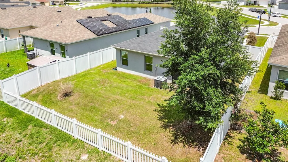 3040 LAKES CREST AVENUE St Cloud, FL 34772