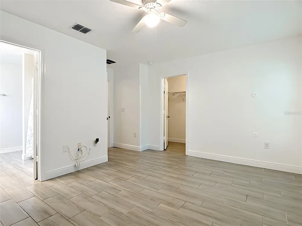 3040 LAKES CREST AVENUE St Cloud, FL 34772