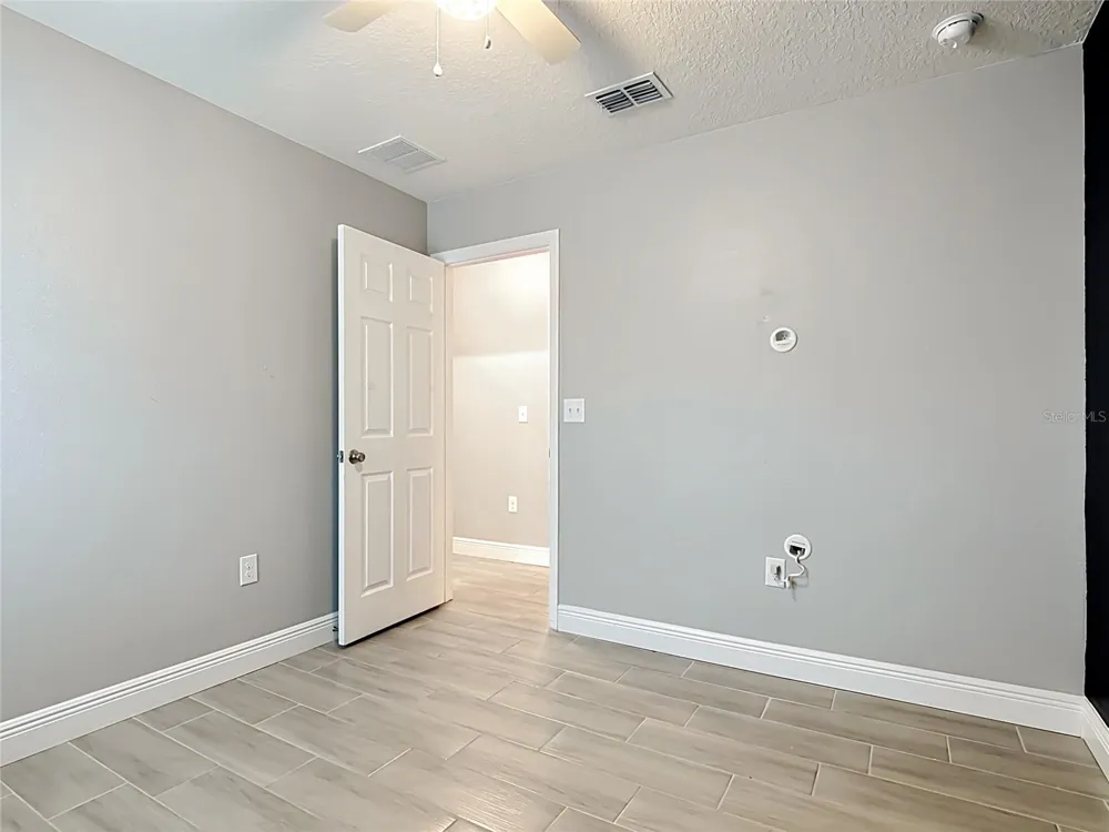 3040 LAKES CREST AVENUE St Cloud, FL 34772