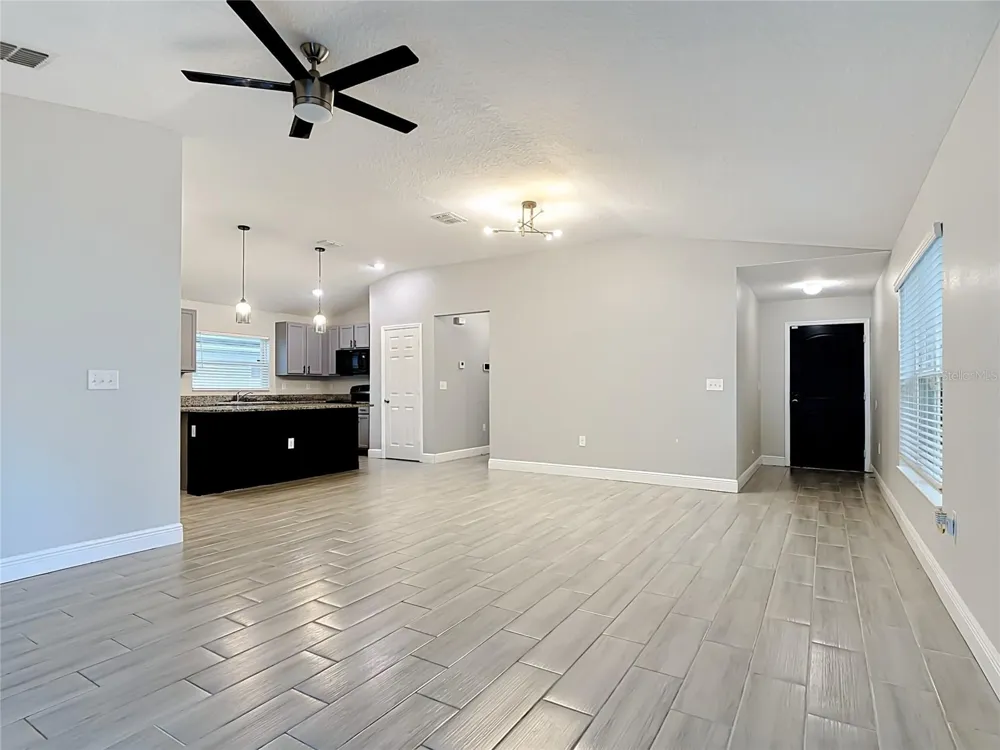3040 LAKES CREST AVENUE St Cloud, FL 34772