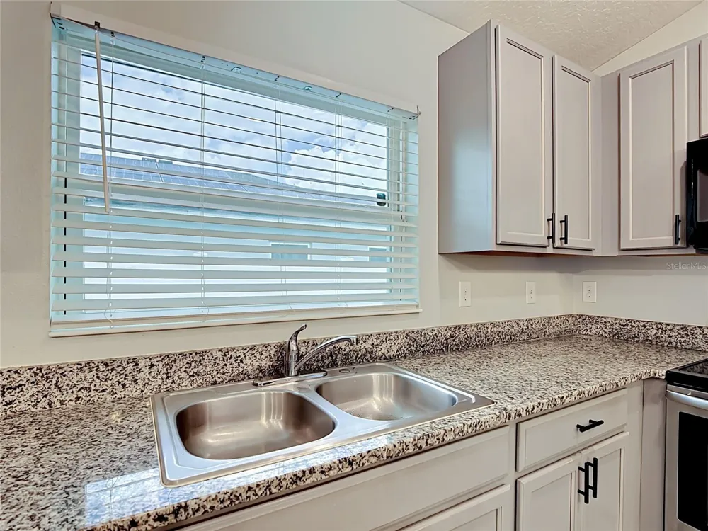3040 LAKES CREST AVENUE St Cloud, FL 34772