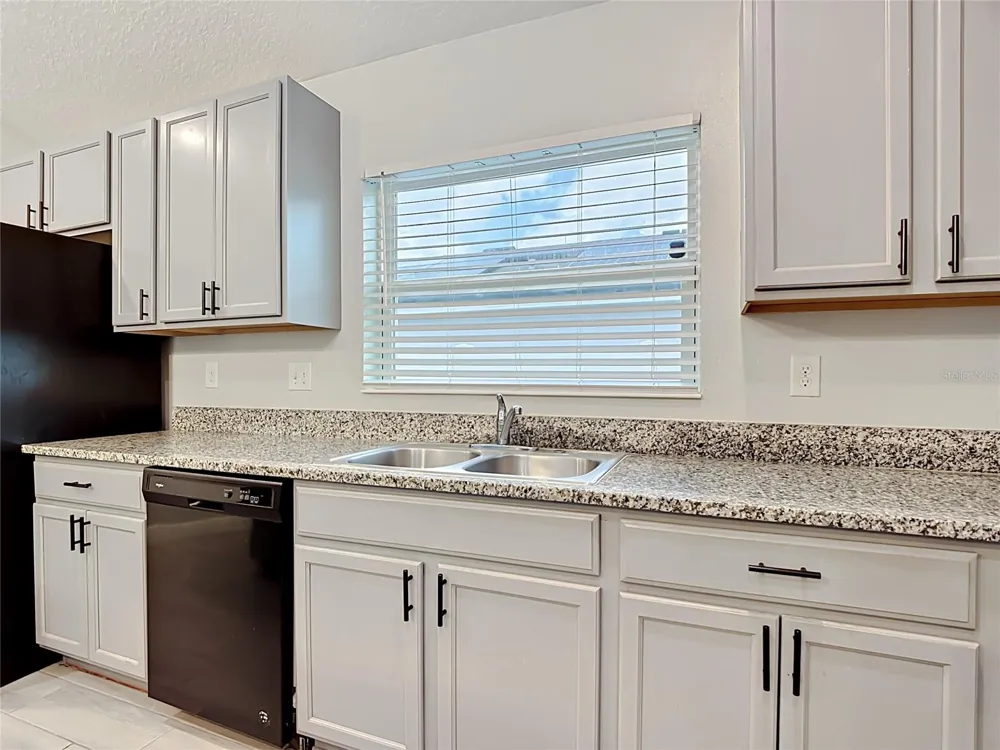 3040 LAKES CREST AVENUE St Cloud, FL 34772