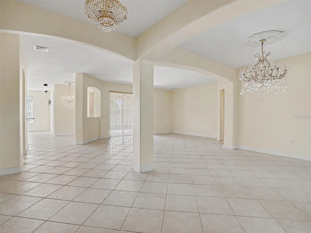 1711 WINDWARD OAKS COURT Kissimmee, FL 34746