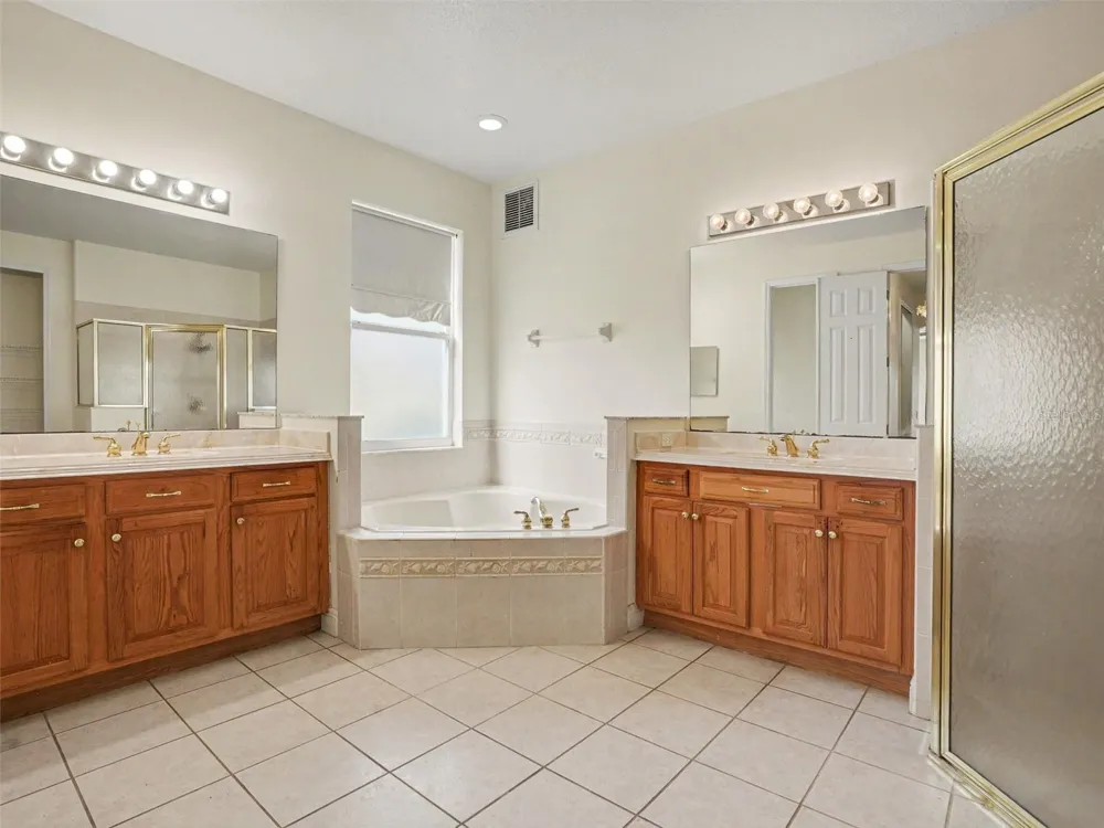 1711 WINDWARD OAKS COURT Kissimmee, FL 34746