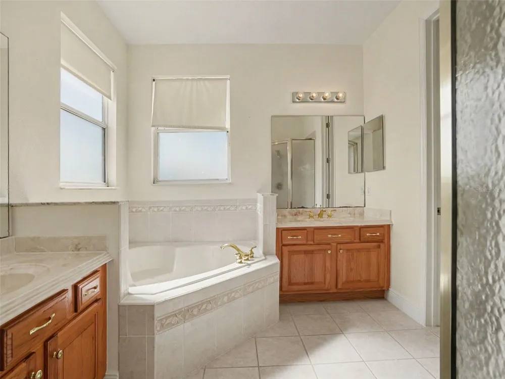 1711 WINDWARD OAKS COURT Kissimmee, FL 34746