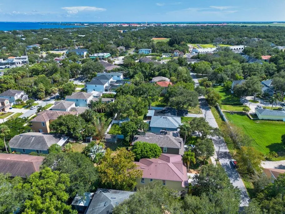 5916 S 6TH STREET Tampa, FL 33611