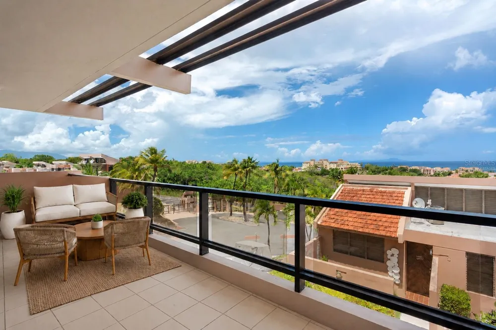 170 PALMAS DRIVE #B20 Humacao, PR 00791