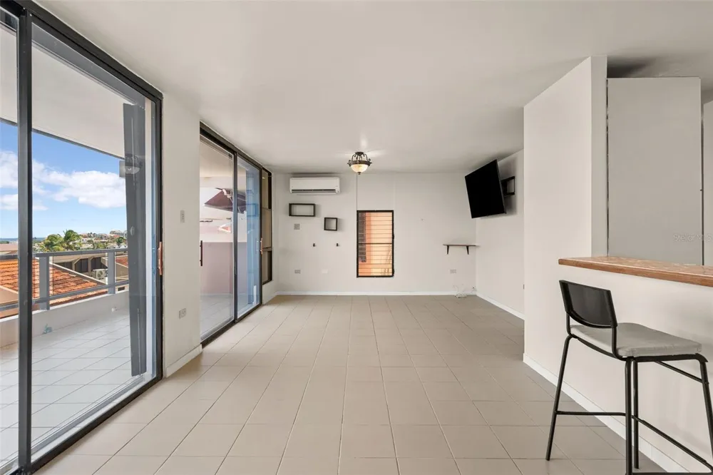 170 PALMAS DRIVE #B20 Humacao, PR 00791