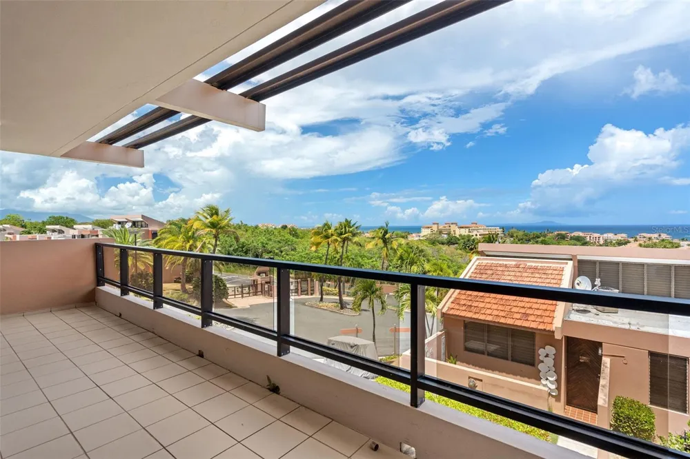 170 PALMAS DRIVE #B20 Humacao, PR 00791