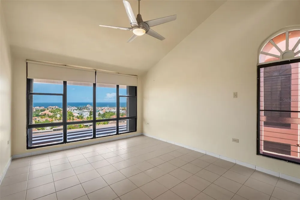 170 PALMAS DRIVE #B20 Humacao, PR 00791