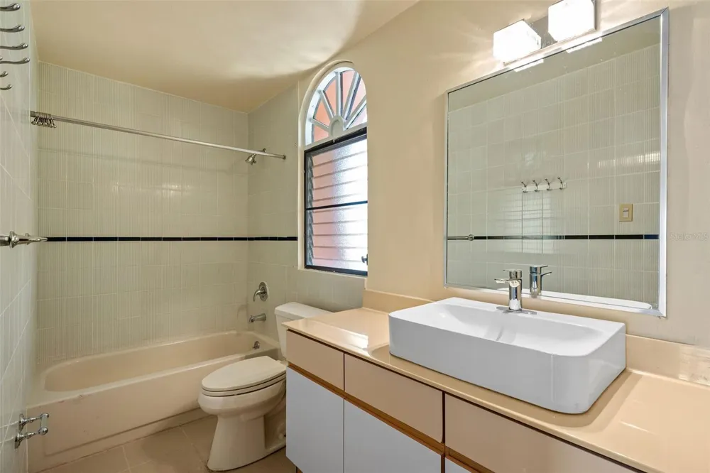 170 PALMAS DRIVE #B20 Humacao, PR 00791
