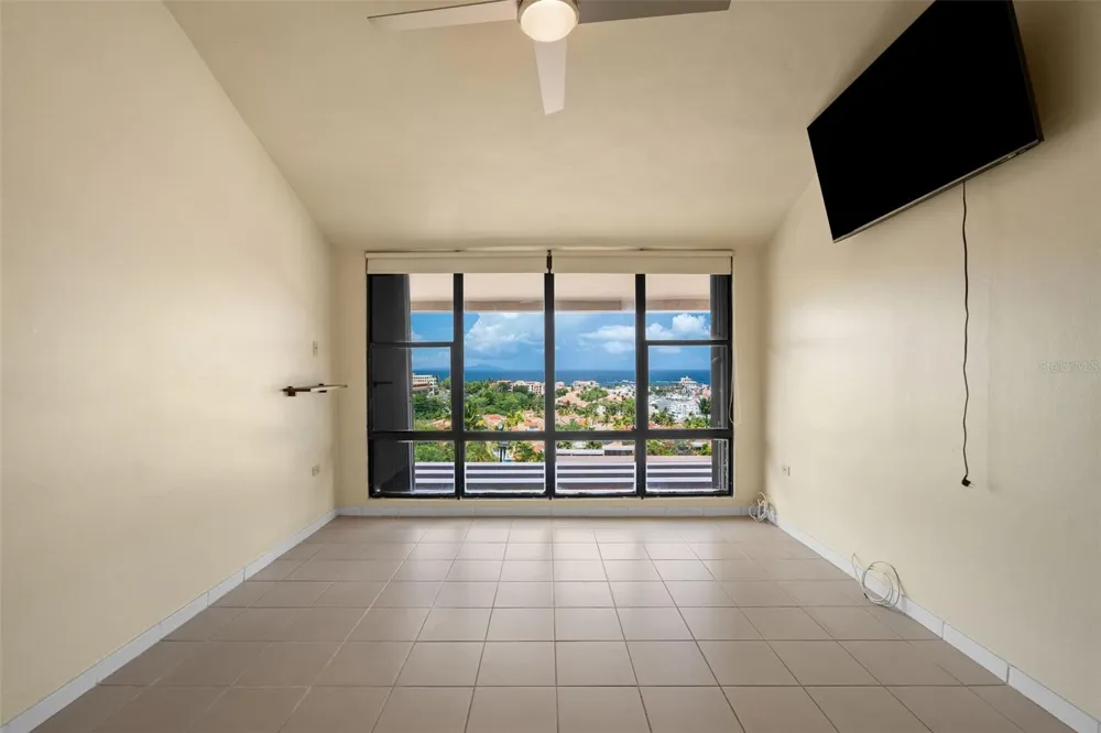 170 PALMAS DRIVE #B20 Humacao, PR 00791