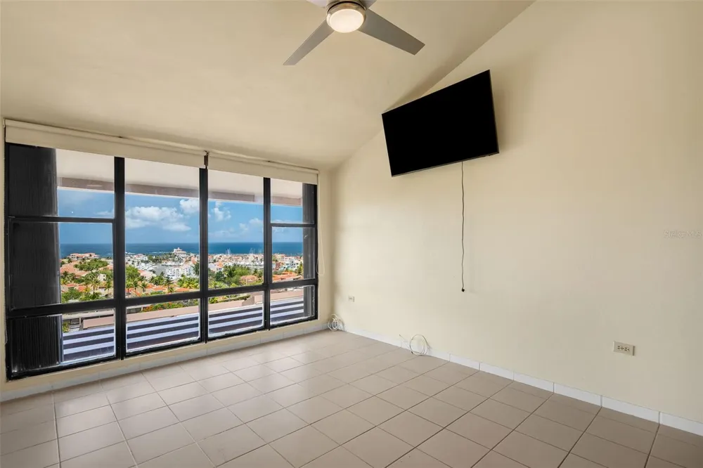 170 PALMAS DRIVE #B20 Humacao, PR 00791