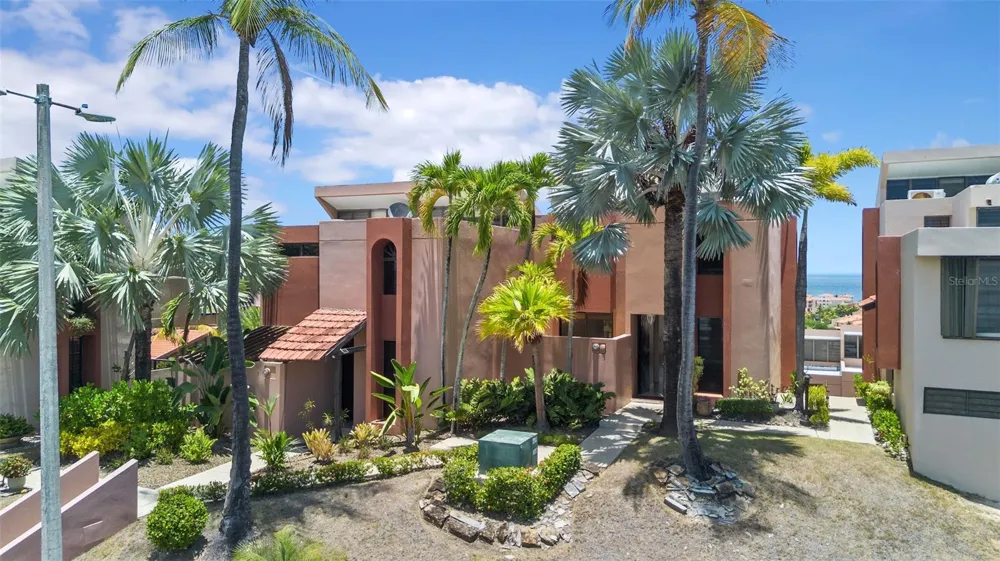 170 PALMAS DRIVE #B20 Humacao, PR 00791