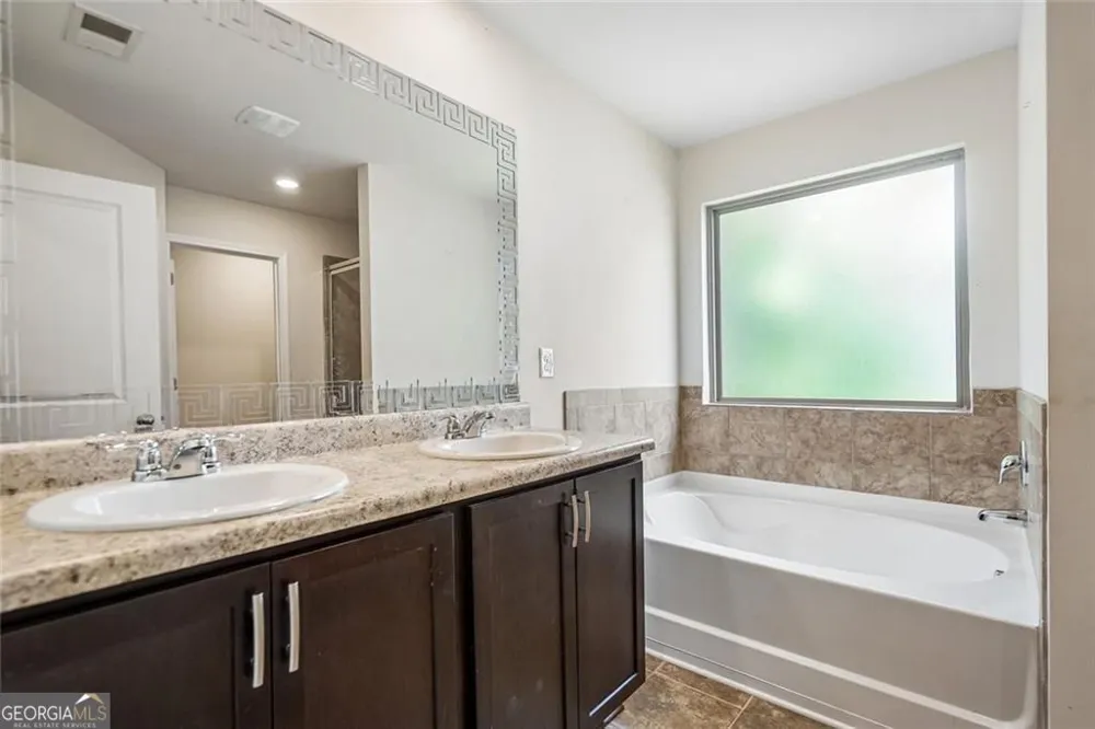2045 Theberton TRL Locust Grove, GA 30248