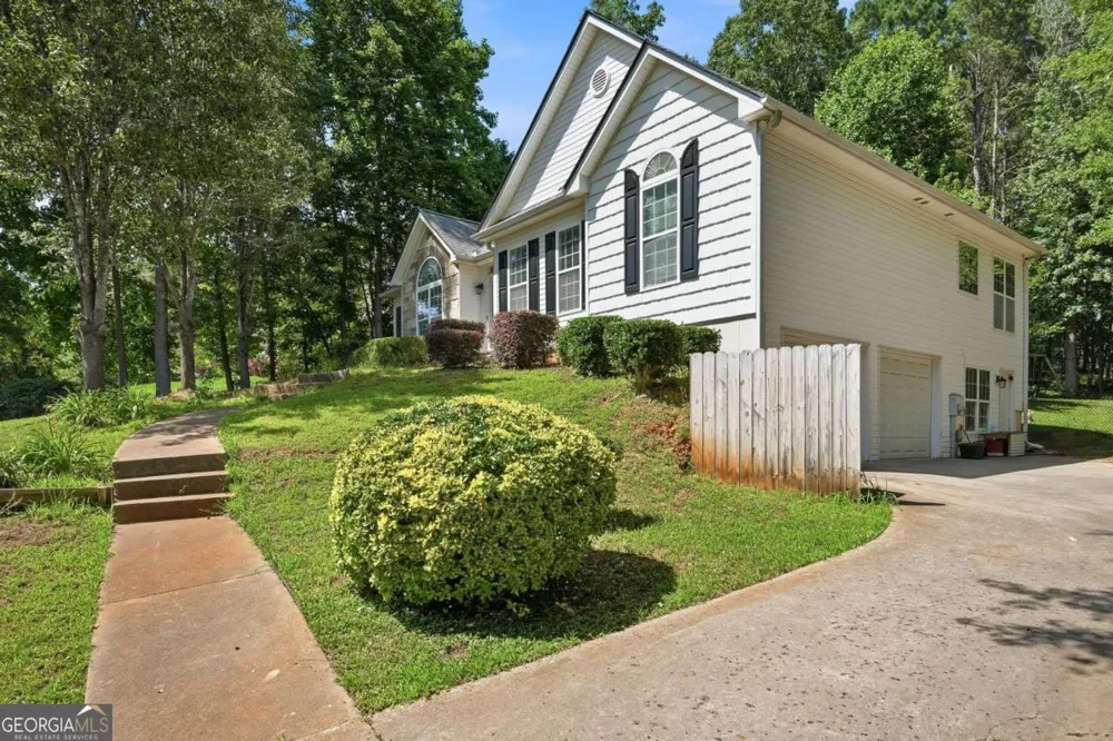 210 Amaranth CT Ball Ground, GA 30107