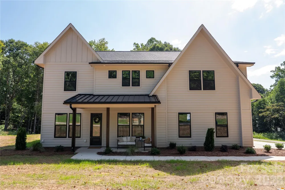 320 Laurel Crest Drive Kannapolis, NC 28081