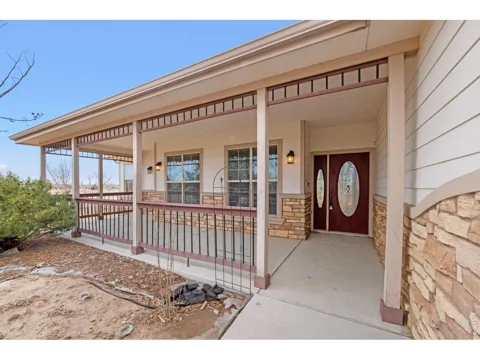 15 Trailside Drive